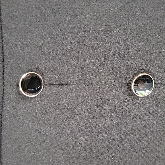 Knee-length Fishtail style skirt with buttons - Picture 2 of 8